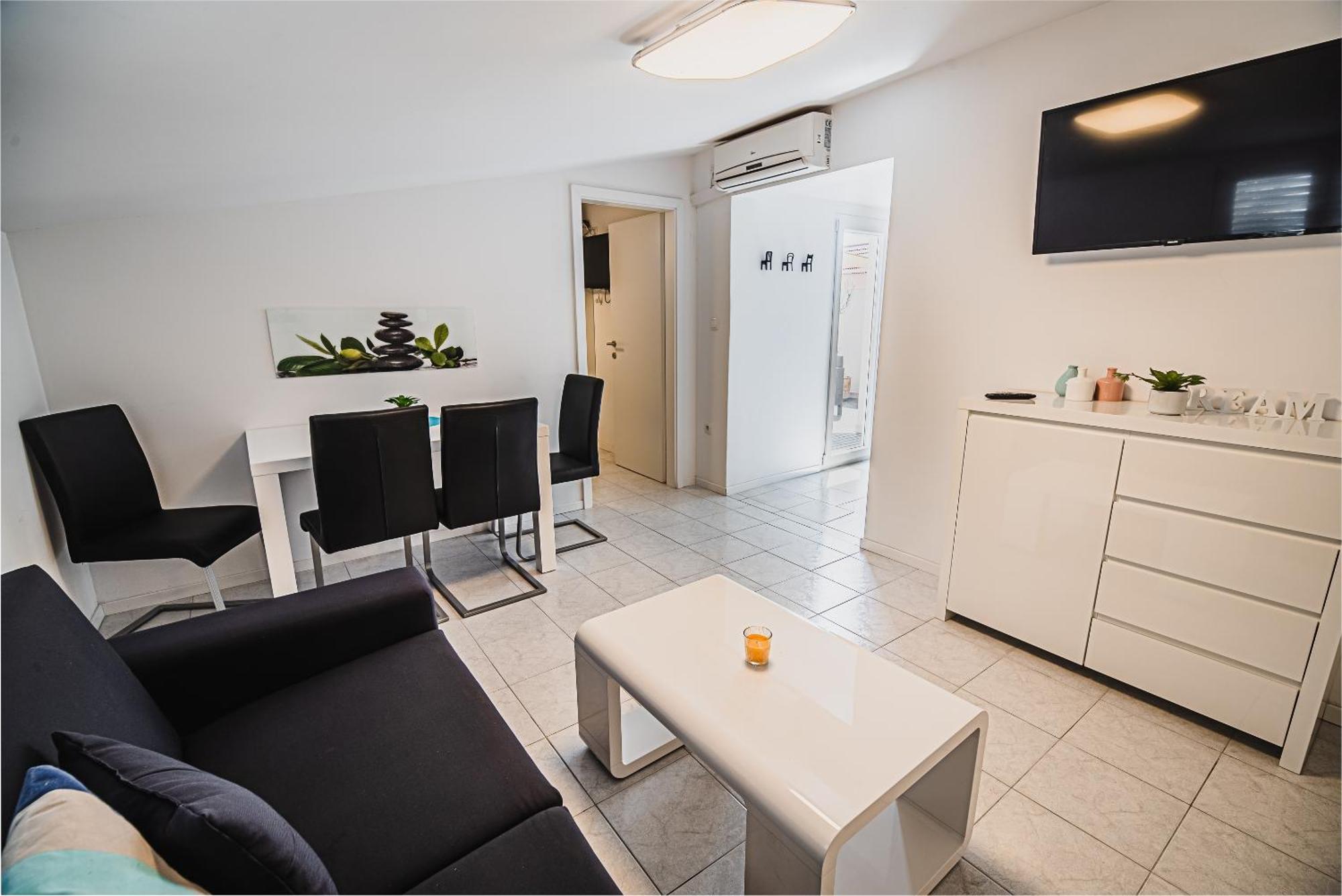 Downtown Park Apartments With Balcony Vodice Cameră foto