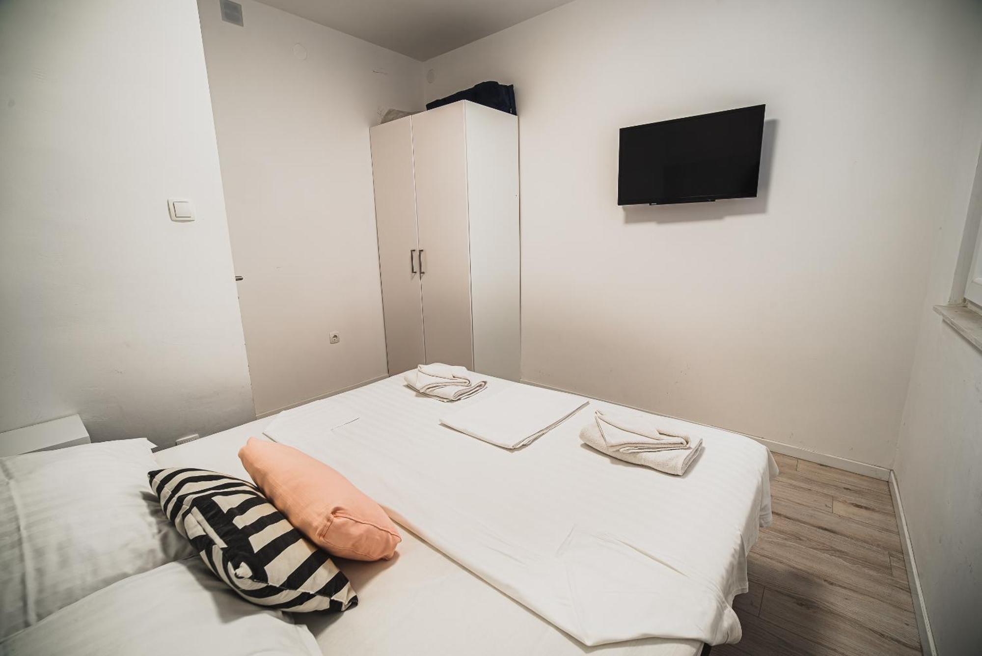 Downtown Park Apartments With Balcony Vodice Cameră foto