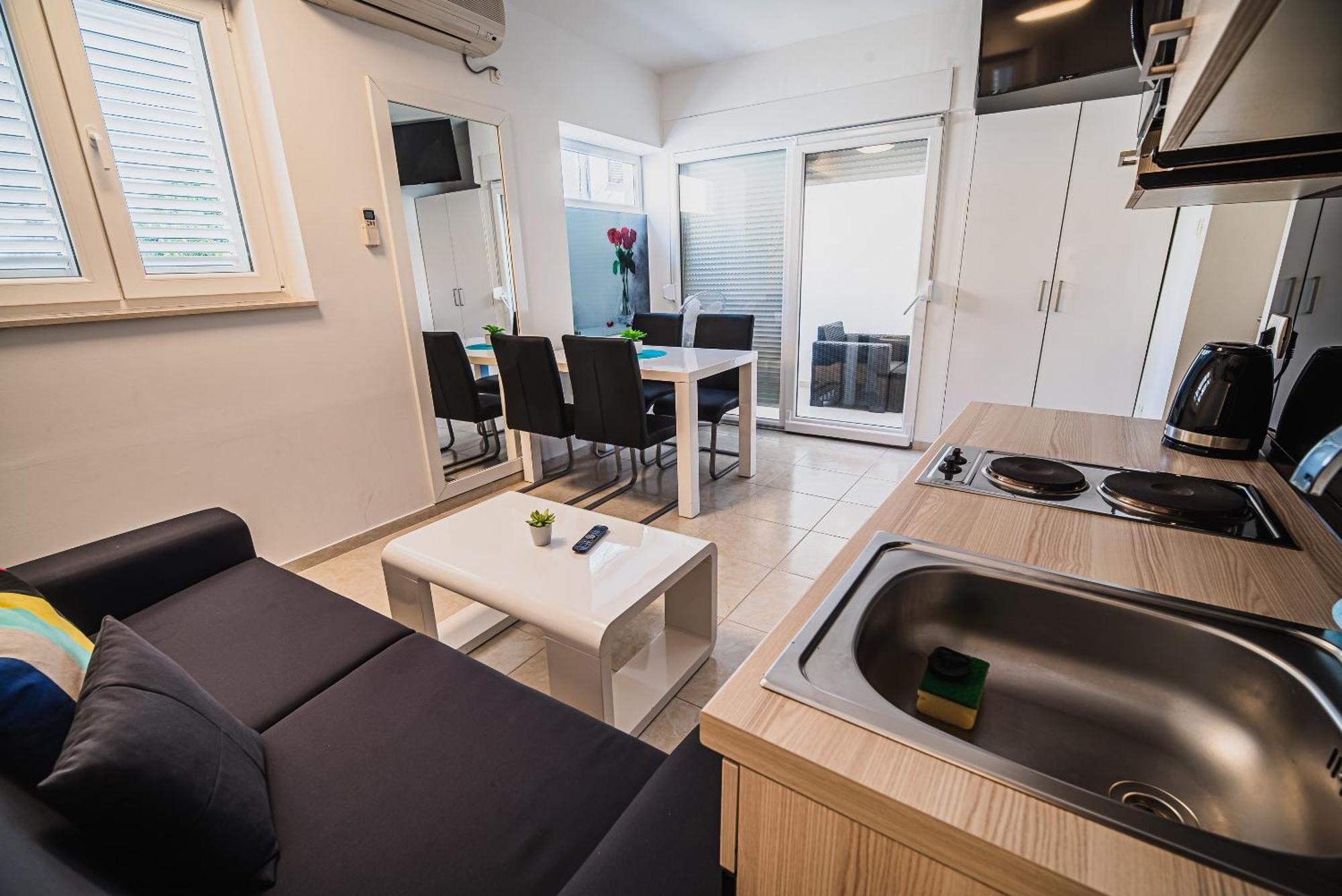 Downtown Park Apartments With Balcony Vodice Cameră foto