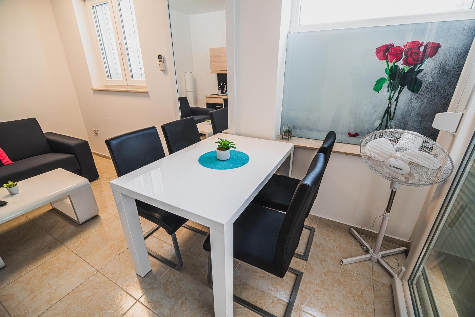 Downtown Park Apartments With Balcony Vodice Cameră foto
